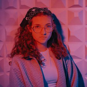 Meet your Posher, Chloe